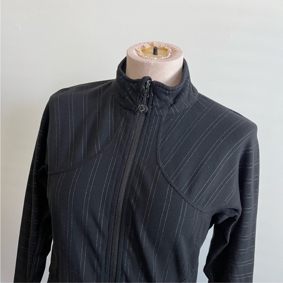 LULULEMON Black Stripe Zip Up Jacket Activewear - Picture 4 of 8